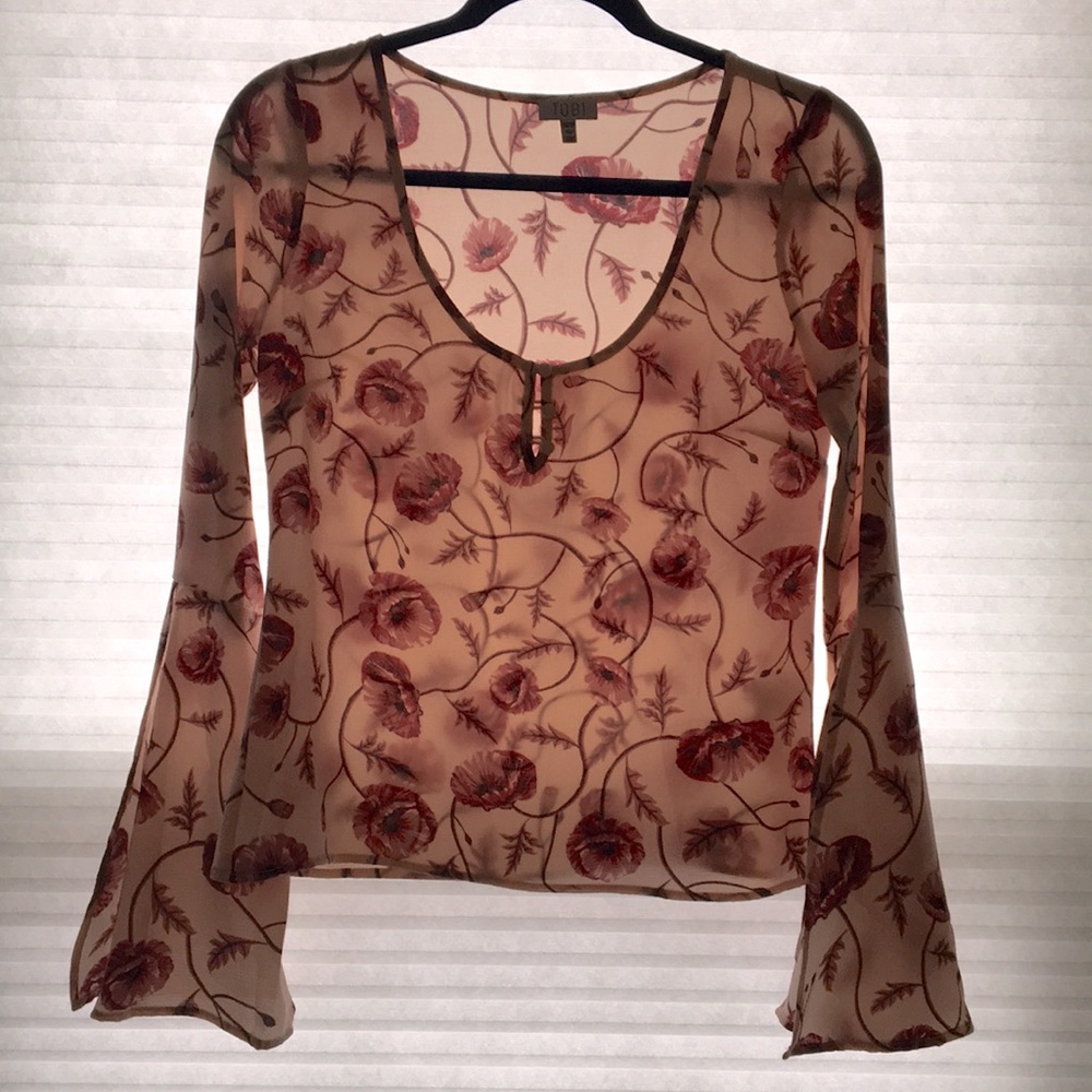 Woman’s blouse
